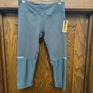 NOBULL Mid-Rise Matte Running Crop 21" Dark Shadow size M